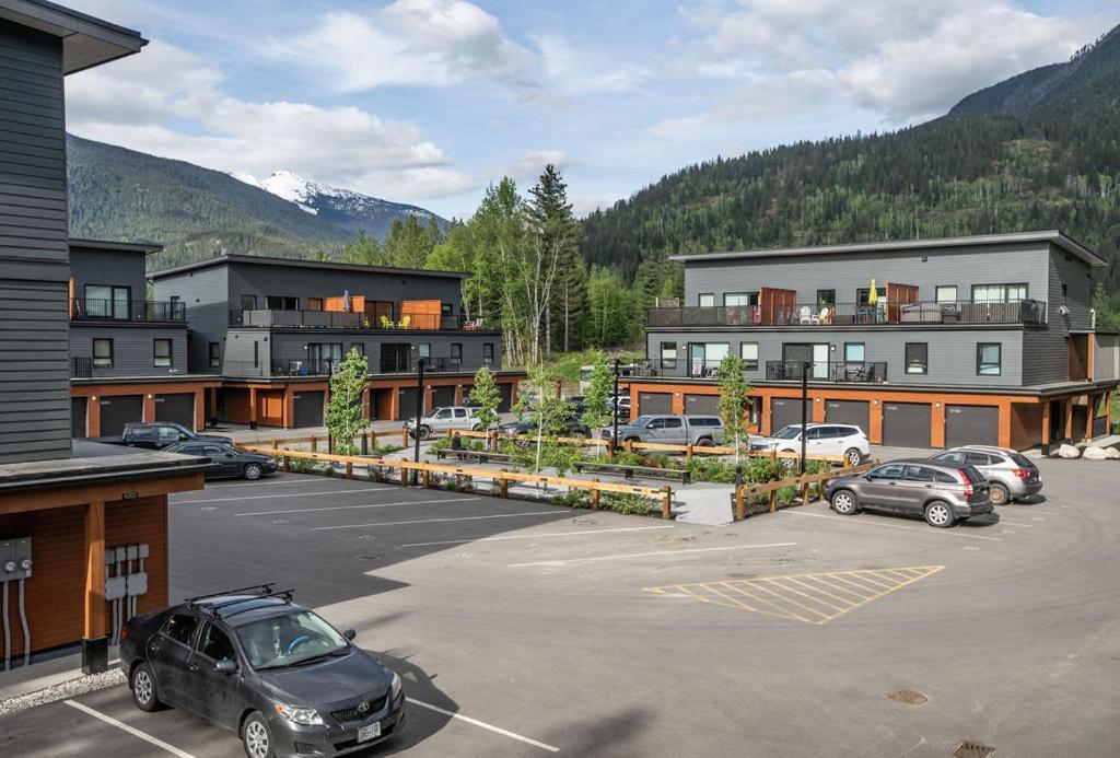 The Mac Shack By Revelstoke Vacations Διαμέρισμα Εξωτερικό φωτογραφία