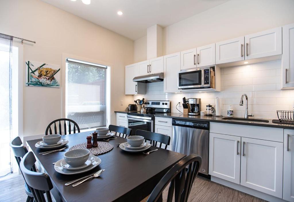 The Mac Shack By Revelstoke Vacations Διαμέρισμα Εξωτερικό φωτογραφία